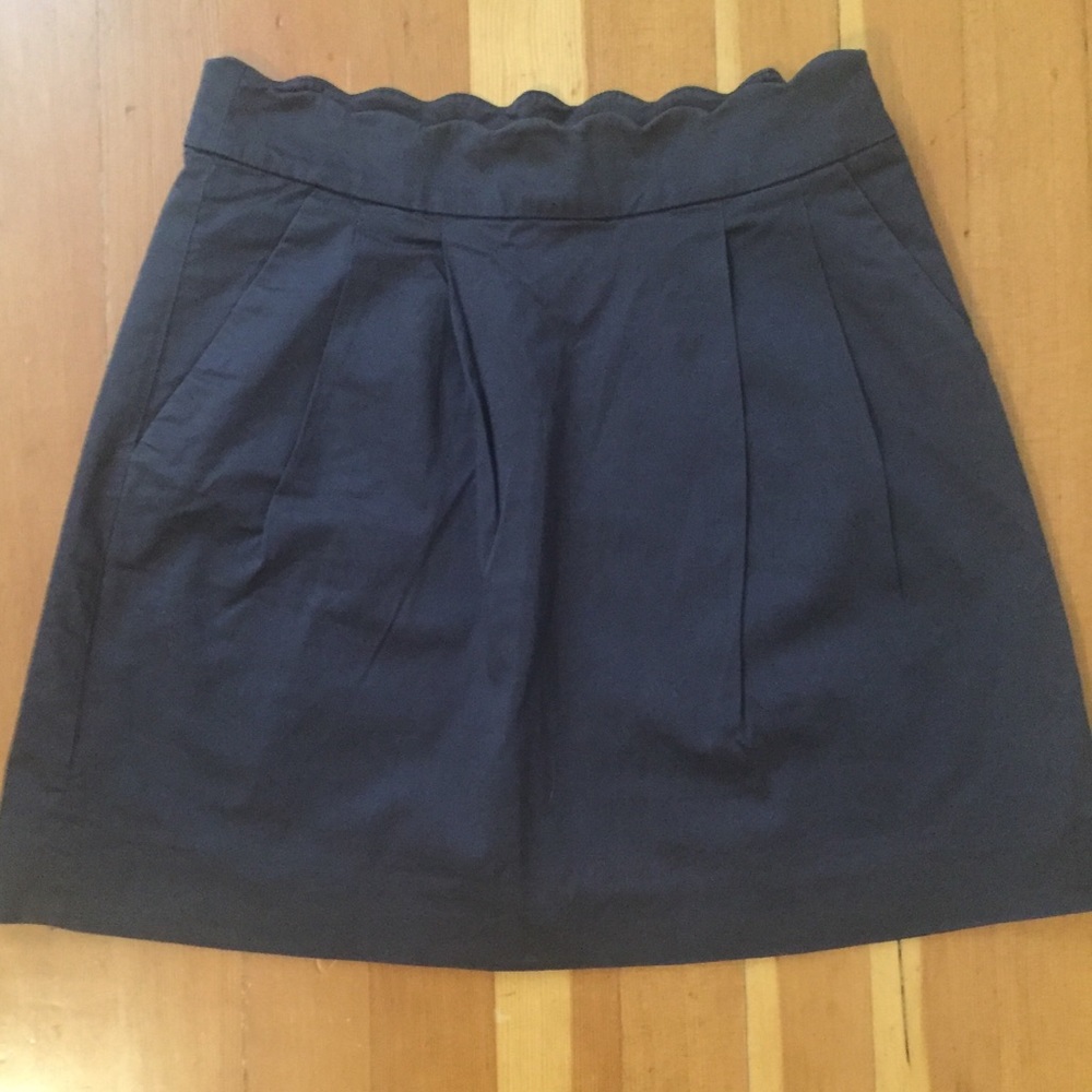 J.crew slate scalloped waist skirt. pockets size 0